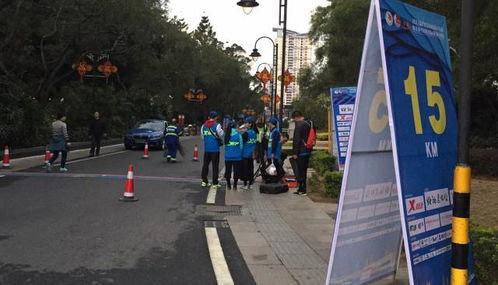 加油站吃瓜,吃瓜群众的意外冒险